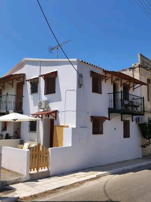 Villa Nikόla'S House Mourniaí Exterior foto