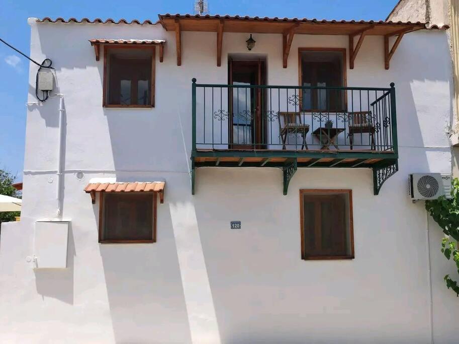 Villa Nikόla'S House Mourniaí Exterior foto